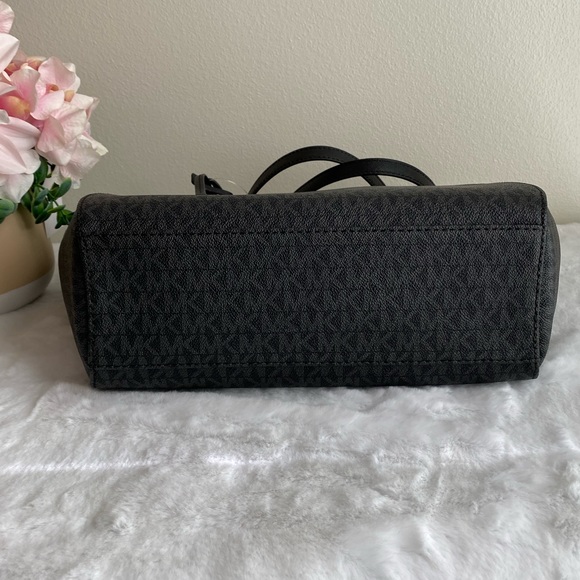 MK jet set travel large chain tote - Picture 2 of 6